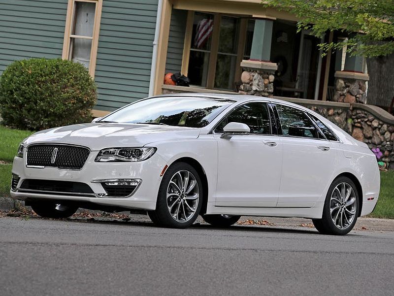 2017 Lincoln MKZ Side View