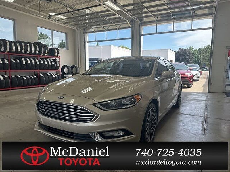 White gold 2017 Ford Fusion Sedan